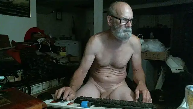 farmboy4yu stripchat live cam model