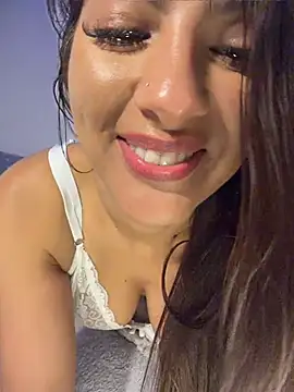 chicachocolate01 stripchat live cam model