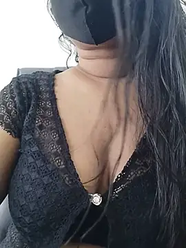 Idhika-Paul stripchat live cam model