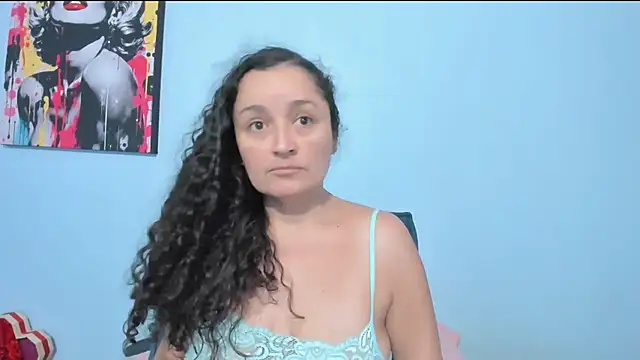 _luna__sweet_ stripchat live cam model