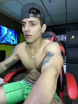AlessandroAGT stripchat live cam model