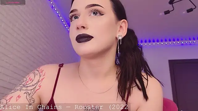darinekoo stripchat live cam model