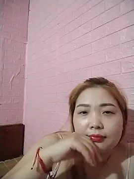 Tindraa1 stripchat live cam model