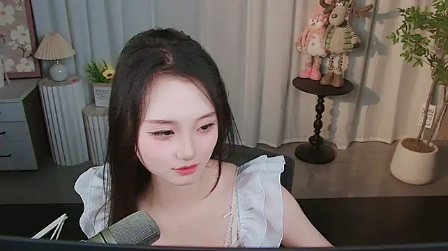 ovo-zaizai stripchat live cam model