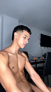 Busterspinter stripchat live cam model