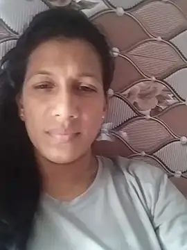 Missmahi1 stripchat live cam model
