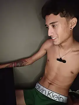 GKeJaviw stripchat live cam model