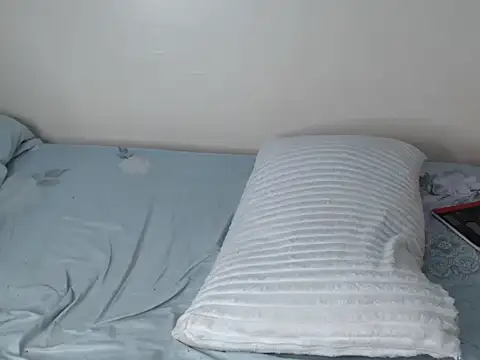 belinda_waridi stripchat live cam model