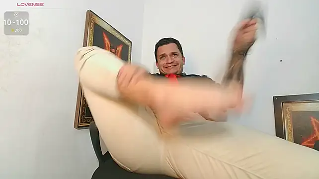 Tonny_paganni stripchat live cam model