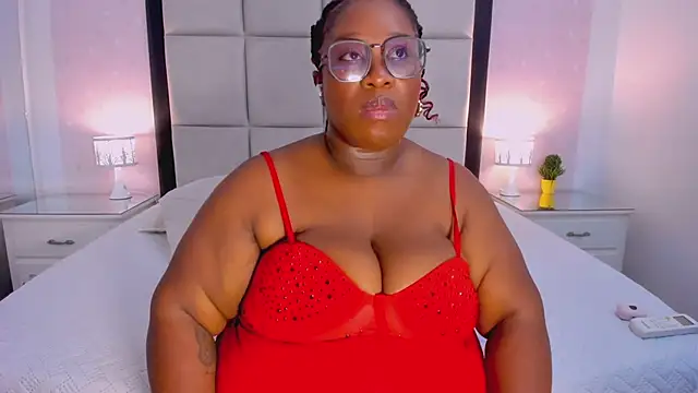 TreisyVixen stripchat live cam model