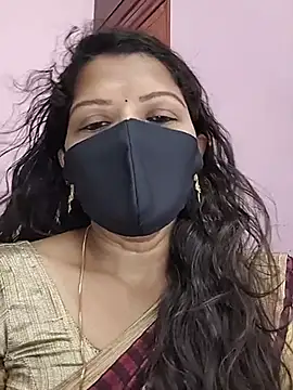 Kayalvizhi143 stripchat live cam model