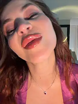 AbrilColls_ stripchat live cam model