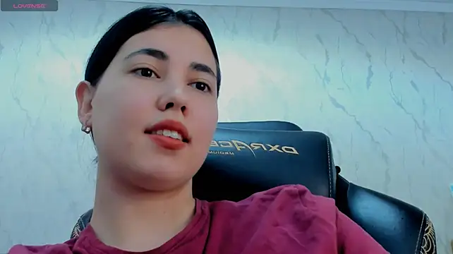 Diara_1an stripchat live cam model