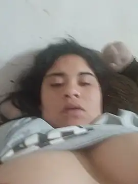 Orianamzn21 stripchat live cam model