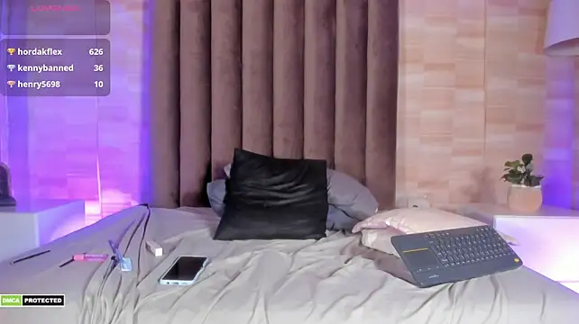 Isaac_Grey stripchat live cam model