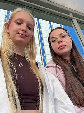 Elfi_InPublic stripchat live cam model