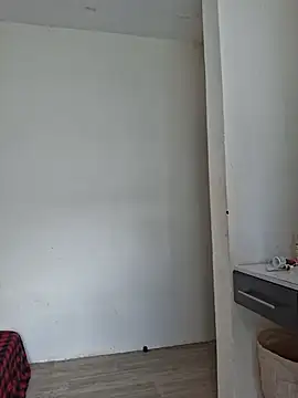 Kamdollie stripchat live cam model