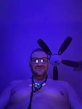 nesta233 stripchat live cam model