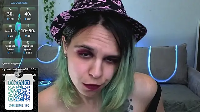 LiraBella stripchat live cam model