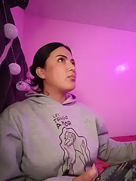 veronicatorre stripchat live cam model