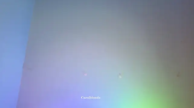 Carolblonde stripchat live cam model