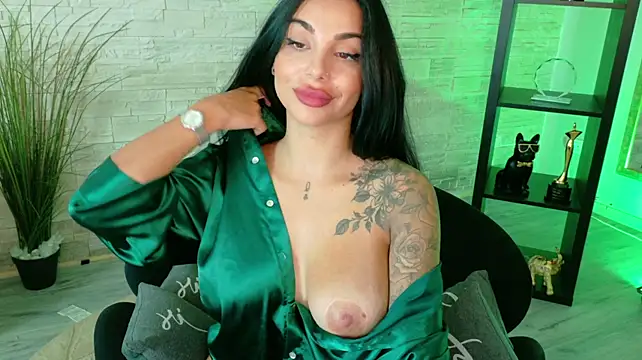 MissSiennaa stripchat live cam model
