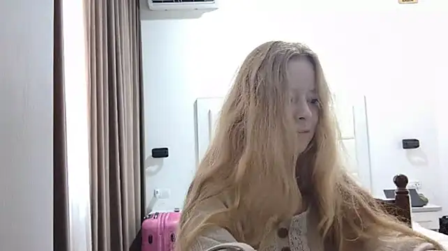 KateVibe_01 stripchat live cam model