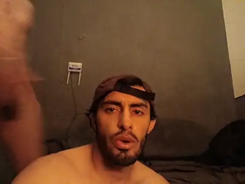 Mabriu70 stripchat live cam model