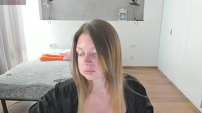 Kitkatvel stripchat live cam model