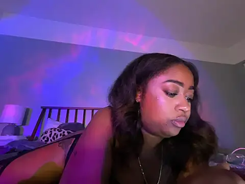 youluuvxo stripchat live cam model