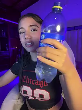 lilithdya stripchat live cam model