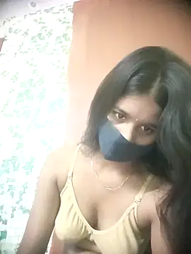 Pinkyjii stripchat live cam model