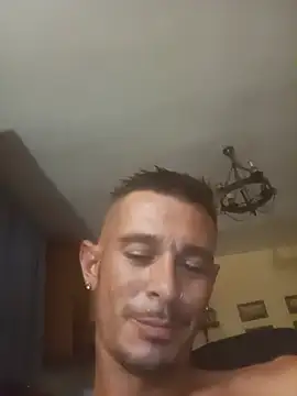 ALTOVOLTAGEO1 stripchat live cam model