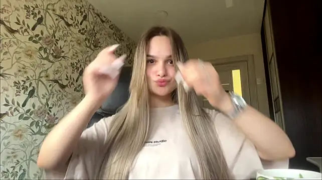 HarrietBunner stripchat live cam model