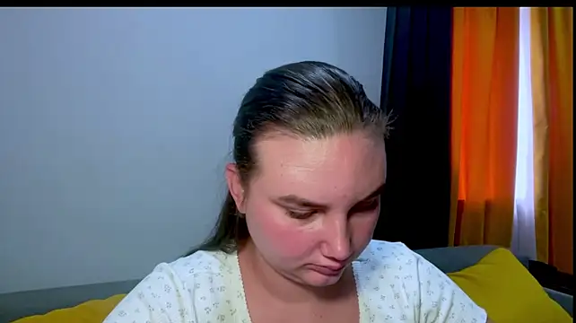Dreamyblushfairy stripchat live cam model