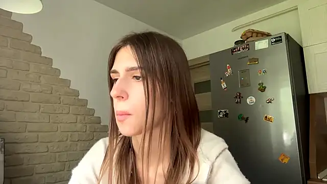 ZaraGuyette stripchat live cam model