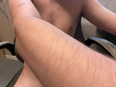 SweetKU stripchat live cam model
