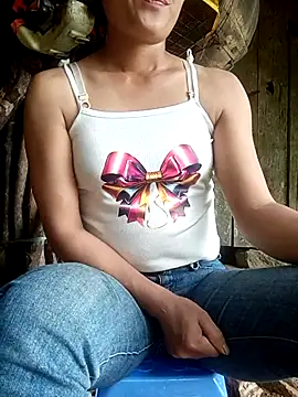Ruaiuoi stripchat live cam model