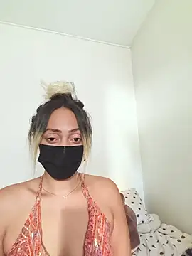 newcoquine stripchat live cam model