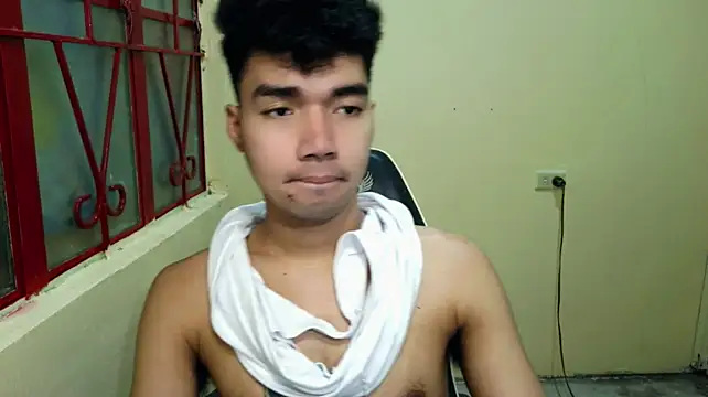milkehhhh stripchat live cam model
