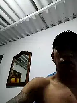 Leandro2889 stripchat live cam model