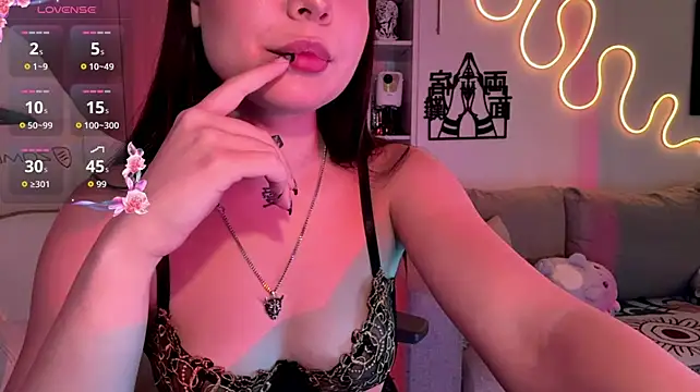 EdaAridas stripchat live cam model