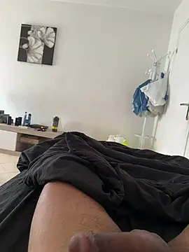 Minouch67 stripchat live cam model