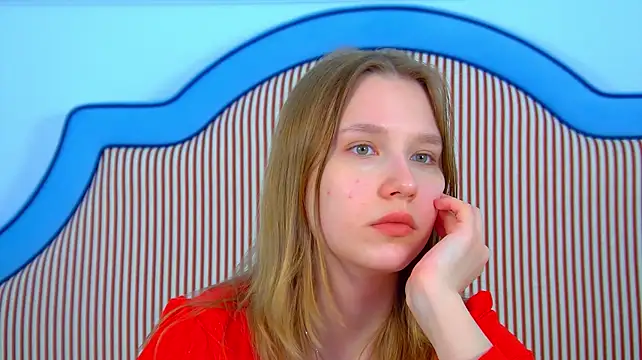 LiliLinn stripchat live cam model