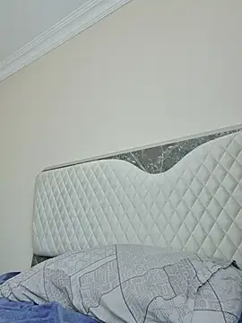 simpledi stripchat live cam model