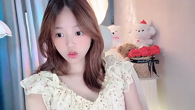 Yany520 stripchat live cam model