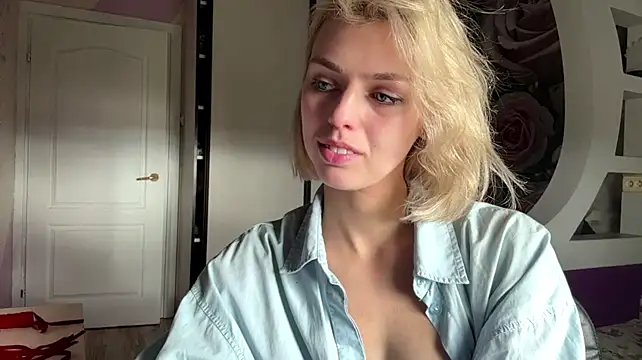 LanitaMcphaul stripchat live cam model