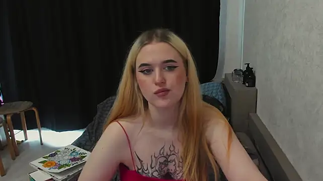 Betany_foxs stripchat live cam model