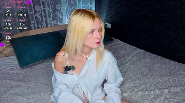 helly_hoff stripchat live cam model
