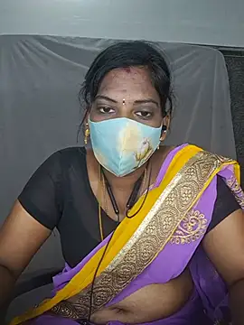 Tamil_hot_Kaviya stripchat live cam model